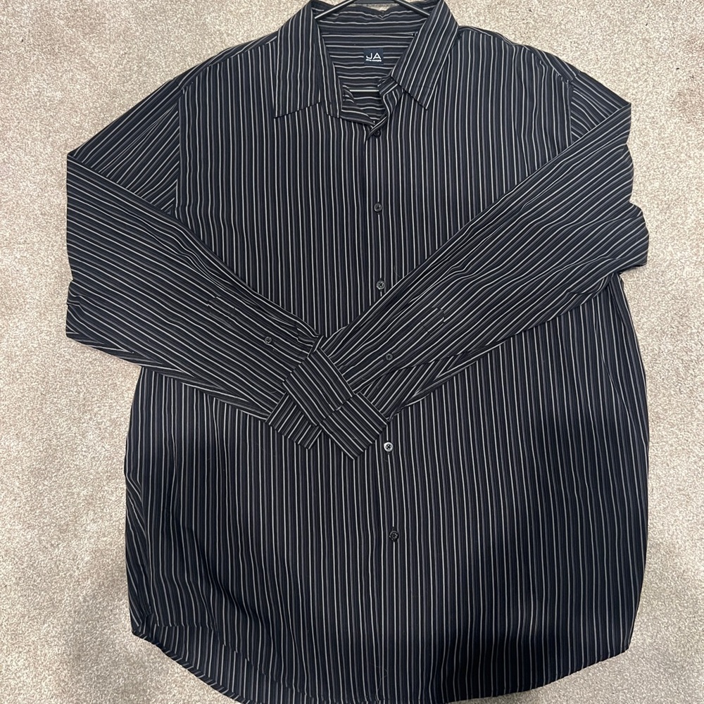 John Ashford long sleeve shirt. Can be worn for dress or casual. Size XXL